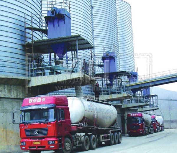 全自動(dòng)庫(kù)底裝車機(jī)